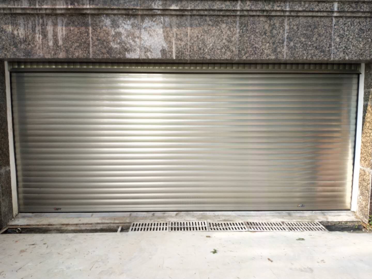 神奇卷簾門，開啟無限可能
